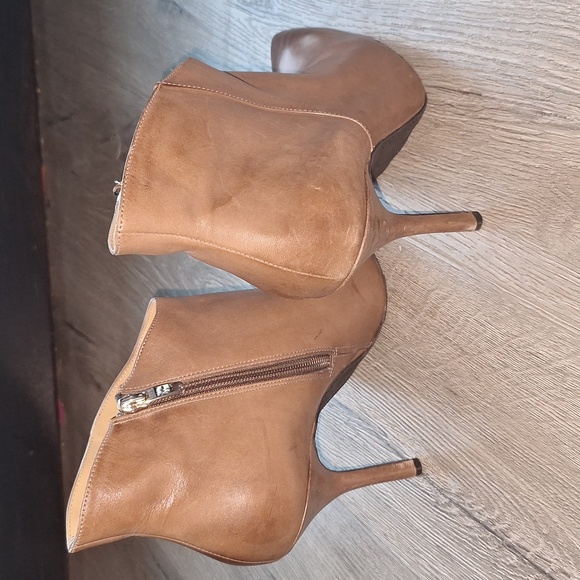 ✨️ Enzo Angiolini Brown Leather Ankle Booties. 4" Stiletto heels. 9M. - Picture 4 of 16